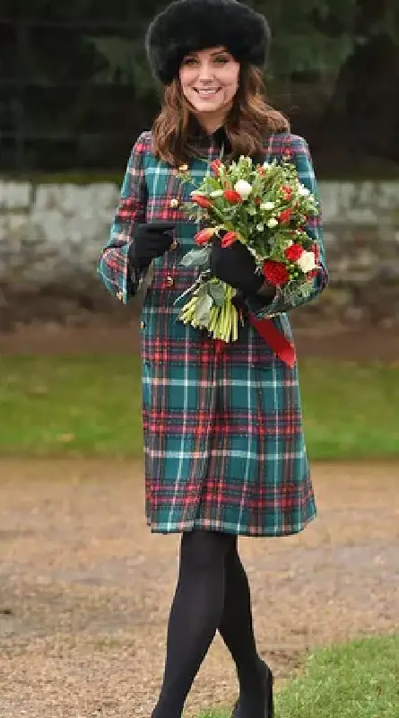 Il look perfetto per le feste Il tartan 3