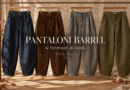 Testo alternativo: Quattro pantaloni barrel appesi su grucce, in denim blu, velluto a coste marrone, lana grigia e cotone verde oliva. La cover autunnale riporta la scritta “Pantaloni barrel: come abbinarli” e il nome Daniela Salinas.